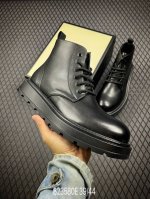 Gucci 古驰今年最新款男鞋 全品相 顶级进口材料 极为亲肤舒适 版型上很正 进口牛皮+真皮内里 奢华生动 更为牢固耐穿 色彩更为鲜艳绚丽 完美体现立体感qt