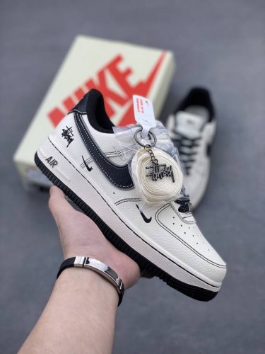海外限量发售！公司级Nike Air Force 7 Low “斯图西联名 黑线三勾”空军一号 低帮 运动鞋 休闲鞋 折边针车 工艺难度大 原楦头原纸板 原装鞋