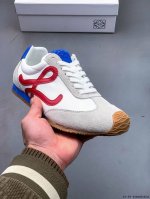250 公司级！Loewe罗意威 Ballet Runner 2.0小牛皮 圆头系带 低帮 生活休闲鞋 罗意威全新版大头运动鞋Ballet Runner2.0，