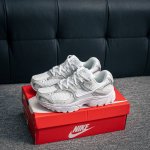 核心私 nike V5 Rnr 千禧年经典复古跑鞋 #搭载泡绵中底厚实而轻盈匠心细节巧搭立体耐克勾标志焕新演绎复古 货号 Hj5228 101 尺码 36 36