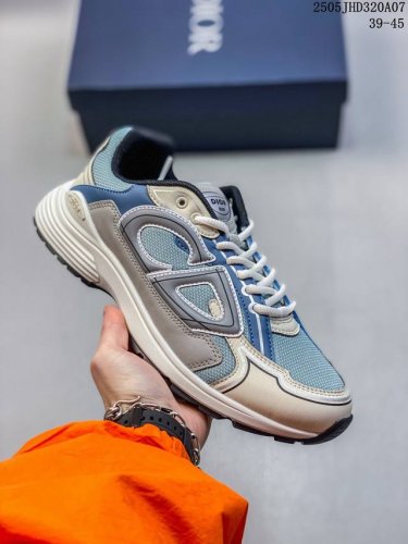 迪奥Dior Homme 高奢品牌经典复古老爹鞋 夸张流线极符 外形延续当下潮流得未来感老爹鞋 货号：111615 0 尺码：39～45 编号：05Jhd320