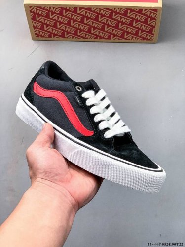 vans范斯官方线上专售 faulkner酷感黑美式薄绒男鞋板鞋 vans 运动休闲系列 新款硫化板鞋 鞋款相比Vans其他鞋款并不为太多人熟悉 鞋面采用全帆布