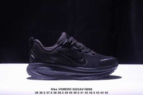 公司级Nike Vomero 18 耐克 舒适减震防滑 低帮跑步鞋 全掌Reactx泡绵中底 前掌和后跟还配备了Air Zoom气垫单元 据说跑起来更快更舒适哦