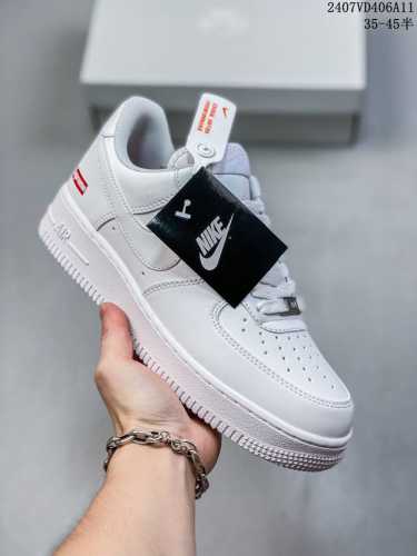 公司级带半码 耐克nike Air Force 1 Low 空军一号 Af1 低帮百搭厚底增高休闲运动板鞋。柔软、弹性十足的缓震性能和出色的中底设计，横跨复古与