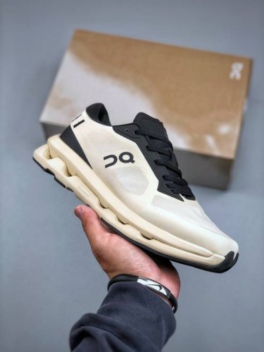 On昂跑 Cloudtilt Loewe 户外街头机能风跑步鞋 Cloud Hi Edge户外机能融合街头潮流越界开启全新都市探索 Cloudtec专利科技鞋底