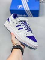 特价原盒头层 阿迪达斯 84款 魔术贴 Adidas Originals Forum 84 Low 低帮百搭潮流休闲运动板鞋。以复古篮球鞋的外形为基础，采用皮革