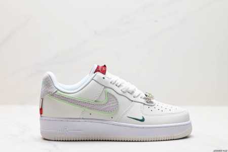 真标耐克nike Air Force 1'07 空军一号低帮百搭休闲运动板鞋。柔软、弹性十足的缓震性能和出色的中底设计，横跨复古与现代的外型结合，造就出风靡全球 - 点击图像关闭