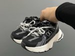 牛B530双系带魔术贴儿童老爹鞋 Size：26-37码 经典Nb530老爹款 双鞋带设计，精致又时尚 魔术贴设计，穿脱方便 耐磨防滑大底，脚感超赞
