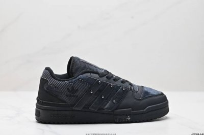 公司级adidas Forum Low Cl三叶草低邦 经典魔术贴复古板鞋 男女潮流头层皮休闲鞋 原楦原数据开发 采用牛培皮革材质 全头层皮鞋面 原盒原标 专供