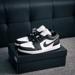 核心私 Air Jordan 1 乔丹篮球鞋男女运动鞋潮流板鞋 货号：553558 131 尺码：36 37 37.5 38 38.5 39 40 40.5 4