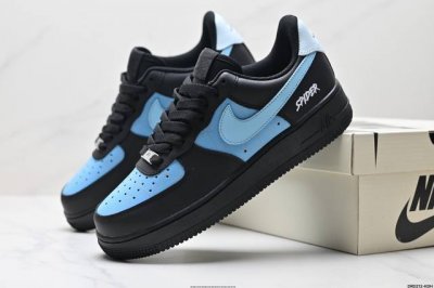 特价 公司级Nike Air Force 1‘07 原楦头原纸板 打造纯正低帮空军版型 专注外贸渠道 全掌内置蜂窝气垫 原盒配件 原厂中底钢印、拉帮完美 货号: