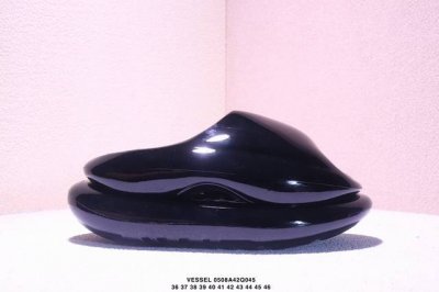 xvessel 吴建豪潮牌 Xvessel 鲸碳号 碳纤科技 防滑耐磨一字拖鞋 男女同款 类型：男女鞋 码数：35 36 37 38 39 40 41 42 4