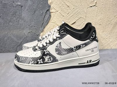 新品上市实拍 air Jordan 1 Low 低帮 蓝柠檬 Aj1 乔丹1代 Aj1 乔1 低邦 蓝黄拼接 乔丹篮球鞋系列 鞋身采用蓝色皮革勾勒轮廓 明黄色注