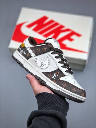 390支持放店 Nike Sb Dunk Low X Louis Vuitton 白棕老花纯原大厂出品 极力推荐原装头层材料 独家版型蒸餾加工帶來的是更好的视觉