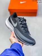 公司级耐克NIKE AIR ZOOM RIVAL FLY 3 超弹透气轻量跑步鞋鞋款搭载 Flyknit 材料 出众弹性 易于穿脱 采用React技术 轻盈耐