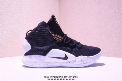 公司级Nike Hyperdunk X Low Ep男子透气减震耐磨中帮运动篮球鞋 鞋子采用了前后分离的Zoom Air气垫，中底采用了泼墨的设计理念，鞋子的后