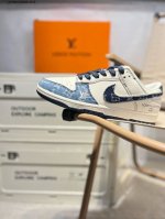 Nike Sb Dunk Low“Lv联名” 周年高端定制 低帮休闲板鞋 定制鞋盒 超高清洁度 皮料切割干净无任何毛边 细节完美Xx3168 As7661415