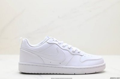 真标耐克nike Court Borough Low 2 低帮百搭透气休闲运动板鞋，经典耐用的设计，兼顾舒适脚感和出众风范，演绎匠心之作。结构性的支撑贴合感结合