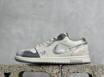 放店私 air Jordan 1 Low Aj1 乔1熊猫恶作剧 摩登薇境 格雷系 坚毅之花 低帮文化休闲板鞋 553560-053 #整体围绕熊猫恶作剧摩登薇