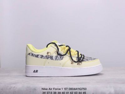 耐克 Nike Air Force 1 '07 空军一号 Af1 解构绑带 双鞋带 男女子运动鞋复古篮球鞋。巧妙结合复古美学和新潮魅力，旨在致敬 40 年来风靡