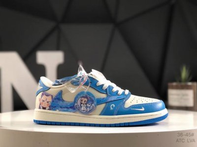 310 公司级带半码Air Jordan 1 敖丙 灵珠 此款主张打破传统的工业化流水线设计限制，以Made By Ideas的超级创意为理念，集结众多潮流设计