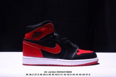Air Jordan 1 High 85“禁穿”！ 禁穿 作为Air Jordan 1的元年配色之一，自1985年首次面世以来就有着超高的人气。 鞋身以优质皮革