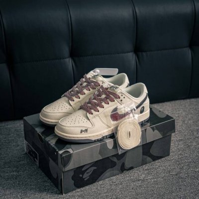 核心私 Nike Dunk 全套原楦原模倾力打造完美版型 独家原厂航空铝磨具打磨大底 鞋头坡度极致还原 无解鞋型 原盒原配 圈内天花板工艺 原厂冲刀 超高清洁度