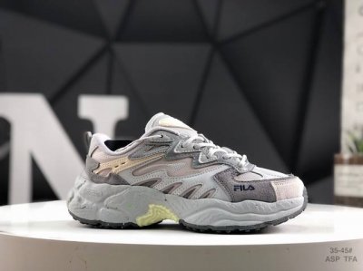 200 Fila Fusion斐乐 系列 新款3M反光休闲运动鞋 货号：F12W331101Faw 尺码：如图所示 Asp Tfa