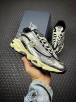 公司级新百伦new Balance 1000 系列低帮复古老爹风休闲运动跑步鞋 New Balance 在不同配色上其鞋面材质呈现不同感觉，无论是运动风抑或是高