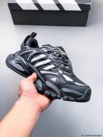 vento Xlg Deluxe 潮流前卫科技 休闲运动老爹鞋 未来科技主义线条勾勒前卫张力 呈现饱满立体的3D感鞋身 浑厚中底搭载轻薄橡胶外底 皮革鞋面配合织