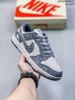 海外爆款限量发售！公司级 Nike Sb Dunk Low“ 斯图西联名 全猪八深灰” 周年高端定制 低帮休闲板鞋 定制鞋盒 大厂纯原品质出货 超高清洁度 皮料