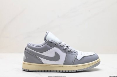 真标nike Air Jordan 1 Low Aj1乔1低帮休闲板鞋 同步官方配色 官方货号:553558-129 Size:36 36.5 37.5 38