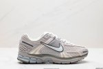 公司级耐克nike Zoom Vomero 5 马拉松复古跑五代休闲运动慢跑鞋 采用环保纤维革饰片组合网眼布鞋面材质 升级正确后跟tpu加固 耐弯折热塑框架支撑