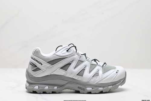 公司级salomon Xt-Quest Adv Beige “ 萨洛蒙 探索者系列户外越野跑鞋 410588 28鞋面采用sensifit贴合技术 全方位贴合包