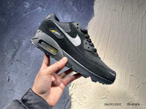 耐克Nike Air Max 90 经典复古小气垫缓震跑鞋 鞋面由皮和革织物打造，犀利的条线打造出酷劲十的足视觉效果 网布鞋增面强透气性，穿着为极舒适 经可典视