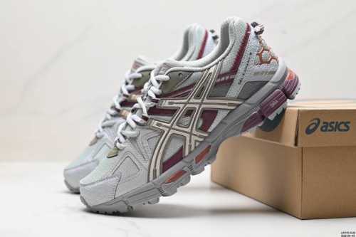 真标asics Gel-Kahana 8 亚瑟士经典户外跑鞋如今机能风和户外风吹得正劲 这款gel-Kahana 8便是主打urban Outdoor机能越野风
