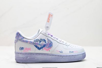 公司级Nike Air Force 1‘07 原楦头原纸板 打造纯正低帮空军版型 专注外贸渠道 全掌内置蜂窝气垫 原盒配件 原厂中底钢印、拉帮完美 货号:Cz0