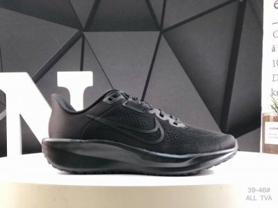 180 真标带半码耐克 Nike Quest 6极速6代网面透气 时尚休闲跑步鞋 简约高科技设计采用多层材料，为双足带来凉爽感受和稳固体验时尚鞋面搭配中足包覆设