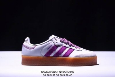Adidas 阿迪达斯 男女运动鞋 三叶草 Hello Kitty 猫 Sambavegan休闲鞋德训复古板鞋经典运动鞋，采用环保设计的焕新adidas Sam