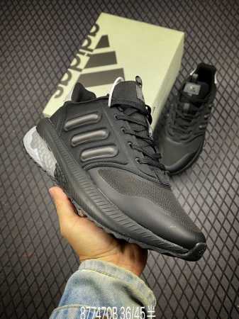 公司级阿迪adidas X_Plrphase 外底延续 Boost 系列鞋款经典的镂空设计，为了加强中底抗扭刚性，Adidas 在两层 Boost 之间加入 T - 点击图像关闭