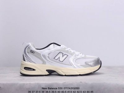 公司级new Balance 530 复古跑鞋 小红书爆款 官网售罄 这双鞋确实是nb家经典复古款式之一，以全新科技诠释，成功打造530鞋款，鞋面在保持530基