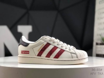 公司级带半码 阿迪达斯 三叶草Adidas Originals Superstar 经典贝壳头系列低帮百搭休闲运动板鞋Supreme限定 货号： Bz2527