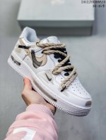 真标带半码耐克nike Air Force 1 Mid 07 空军一号低帮百搭休闲运动板鞋。柔软、弹性十足的缓震性能和出色的中底设计，横跨复古与现代的外型结合，