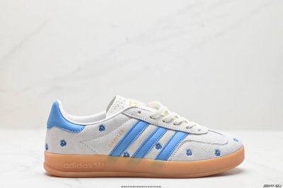 公司级adidas Originals Gazelle Indoor 三叶草休闲防滑耐磨低帮板鞋 鞋头出色设计 塑就出众贴合感 稳固的后跟贴合足部曲线设计 软弹