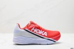 公司级Hoka One Oneu Rocket X 真碳大底 半透明蝉翼鞋面透气跑步鞋 技术合成网眼鞋面 提供如拥抱足部的贴合感 内部中底笼 提供轻量的如拥抱足