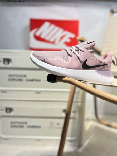 Nike Viale 伦敦五代 四季款休闲运动跑鞋 鞋面采用针织双网面透气舒适面料，鞋底采用超轻泡棉柔软缓震防滑耐磨性能，脚感无敌 Aa2172 E730 #3