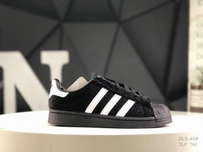 140 阿迪达斯 Adidas Superstar Ayoon W 三叶草运动鞋经典贝壳头板鞋 织物鞋面材质 标志性的贝壳鞋头，锯齿三条纹，简约的线条。就连版型