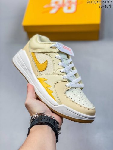 Air Jordan Stadium 9O Stadium Jordan Stadium 90充满了对tinkerhathield 原创设计的致敬，包括中足网状