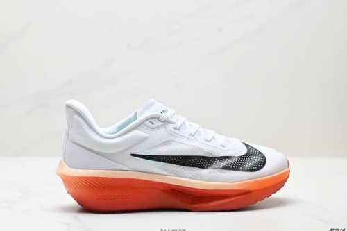 真标Nike Zoomx Invincible Run Flyknit Fk6 Zoom Fly 6 轻量飞织低帮休闲运动慢跑鞋 此鞋专为长跑运动员而生 是为5