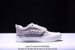 Vans 敢爱敢出麻布珍珠。蛇年生肖款出货 小心巨蛇出没！Vans蛇年开启生肖系列新轮回为了迎接农历新年，Vans 也通过自家设计师推出一整套 Vans蛇年限定